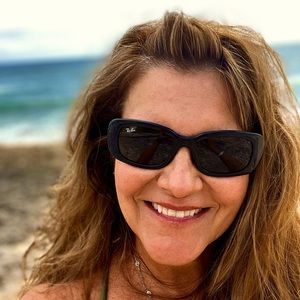 Meet your Posher, Nikki